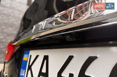Седан Infiniti Q50 2016 в 
