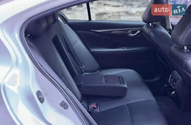 Седан Infiniti Q50 2018 в 