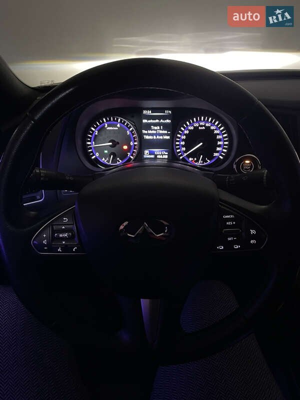 Седан Infiniti Q50 2016 в Киеве