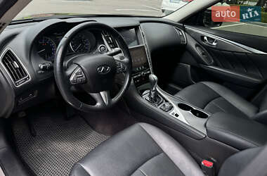 Седан Infiniti Q50 2016 в 