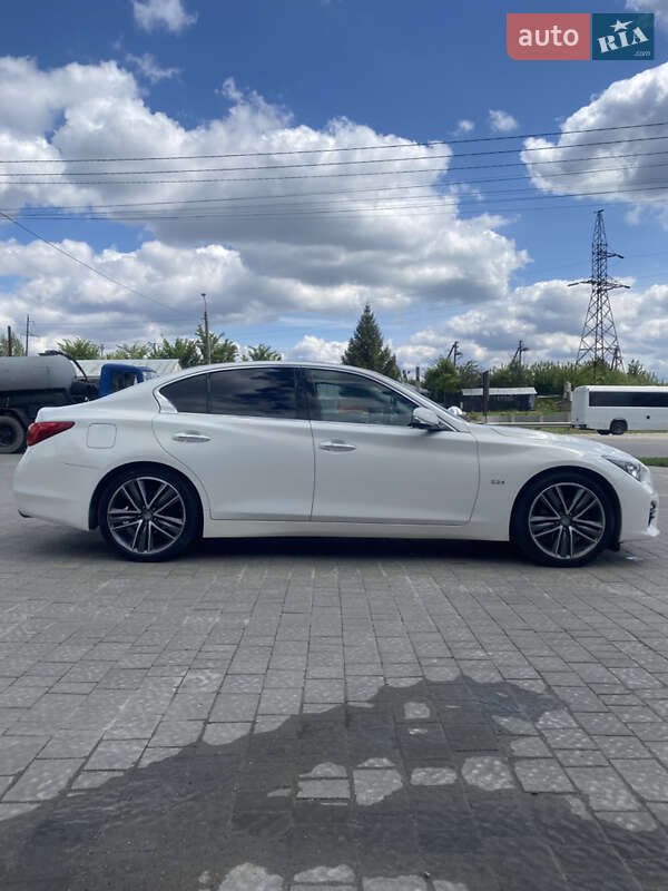 Седан Infiniti Q50 2013 в Тернополі