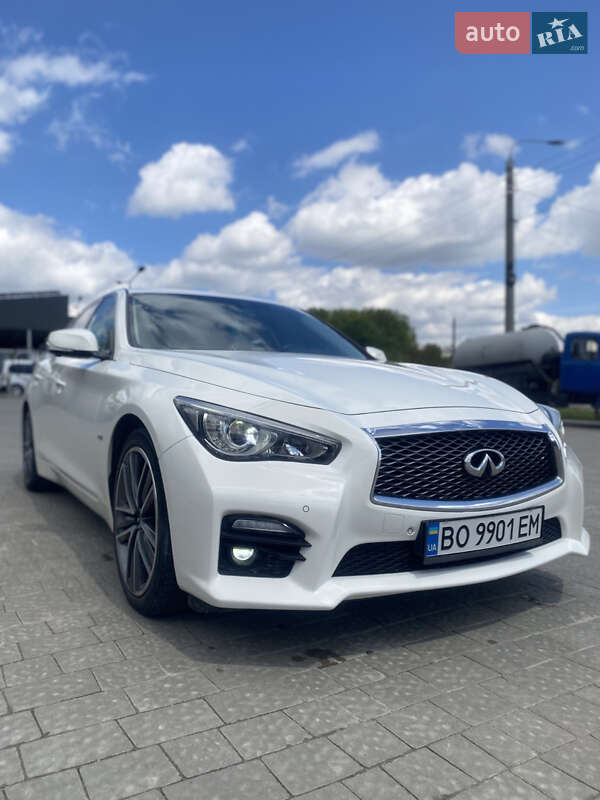 Седан Infiniti Q50 2013 в Тернополі
