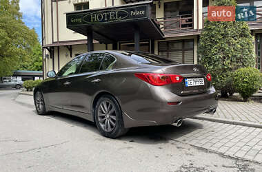 Седан Infiniti Q50 2014 в 