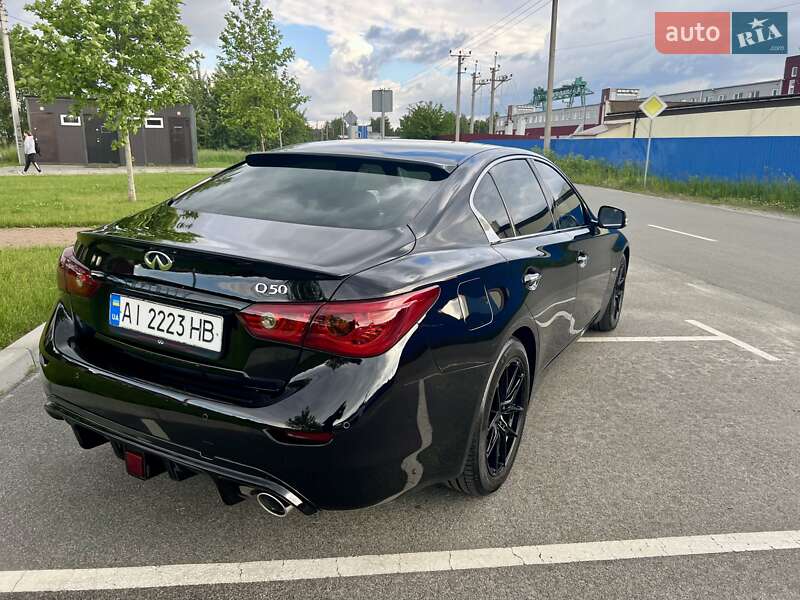 Седан Infiniti Q50 2016 в Вышгороде
