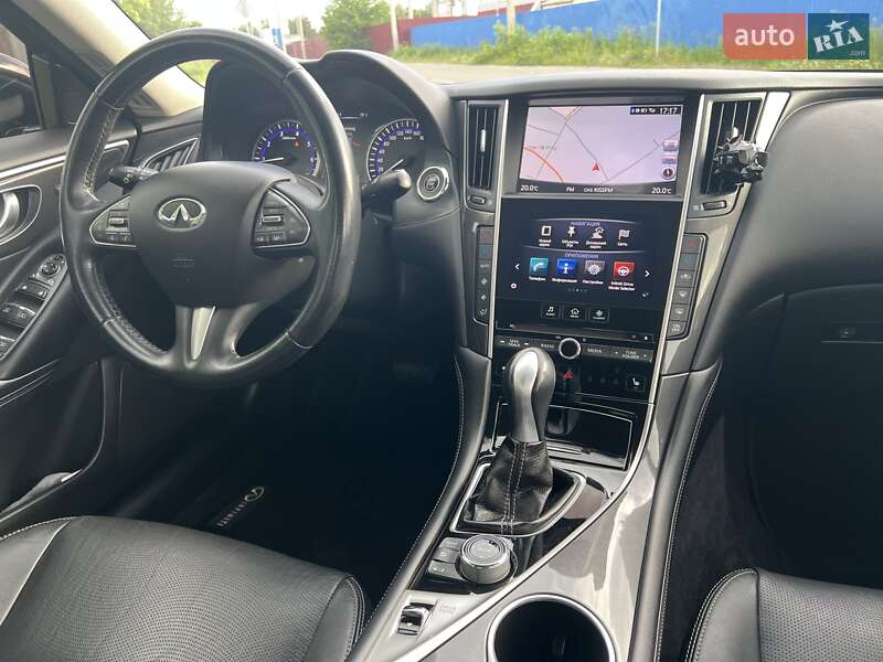 Седан Infiniti Q50 2016 в Вышгороде