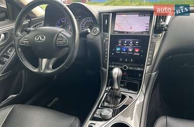 Седан Infiniti Q50 2016 в 