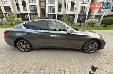 Седан Infiniti Q50 2013 в Черновцах