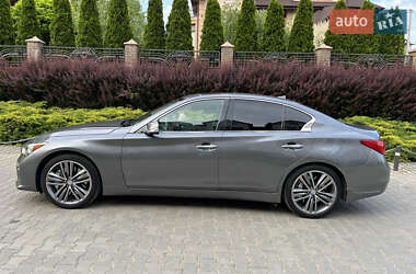 Седан Infiniti Q50 2013 в Черновцах