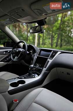 Седан Infiniti Q50 2023 в 
