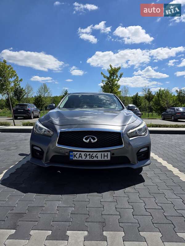 Седан Infiniti Q50 2015 в Івано-Франківську