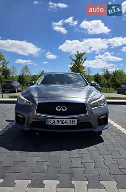 Седан Infiniti Q50 2015 в 