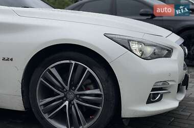Седан Infiniti Q50 2016 в 