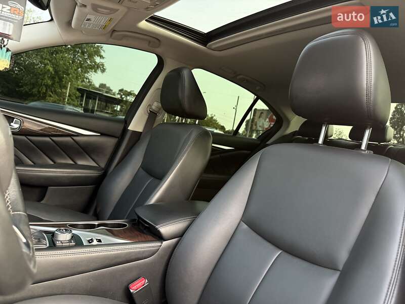 Седан Infiniti Q50 2017 в Харкові