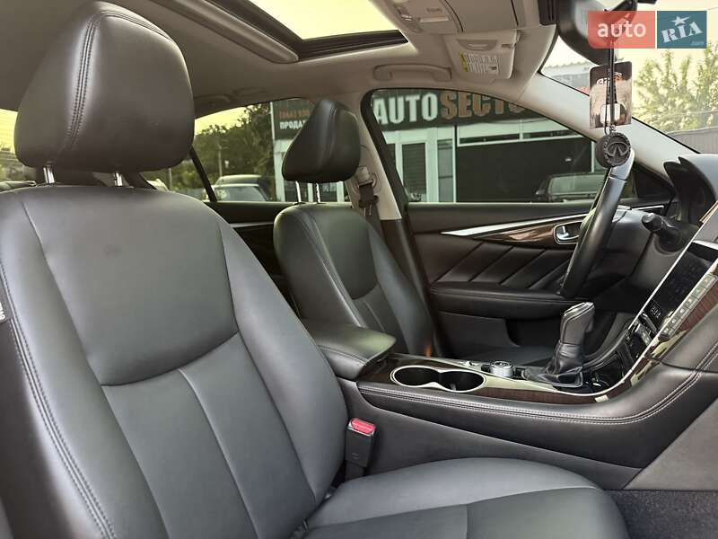 Седан Infiniti Q50 2017 в Харкові