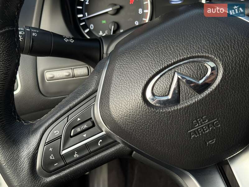 Седан Infiniti Q50 2017 в Харкові