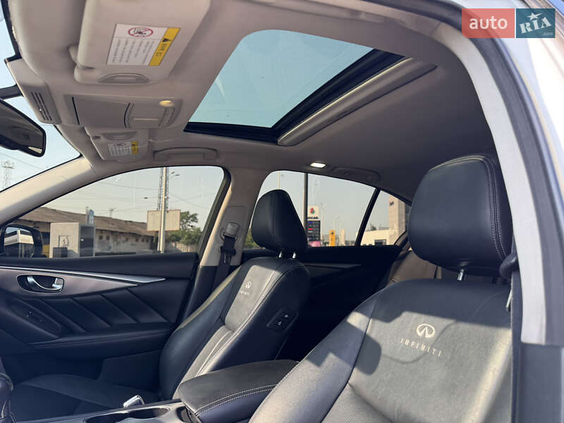 Седан Infiniti Q50 2015 в Одесі
