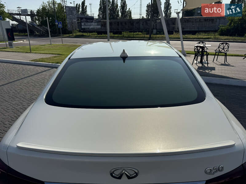 Седан Infiniti Q50 2015 в Одесі
