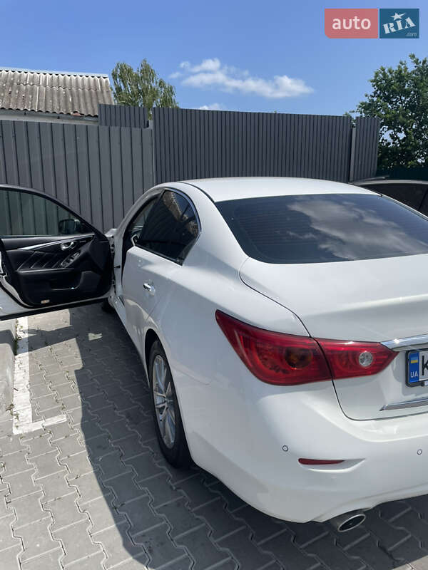 Седан Infiniti Q50 2014 в Белой Церкви