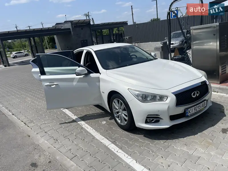Infiniti Q50 2014