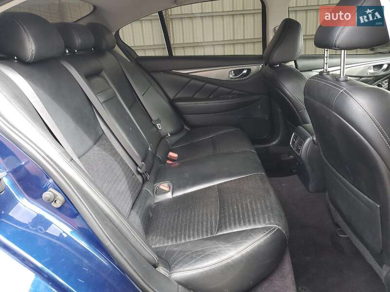 Седан Infiniti Q50 2018 в Львове