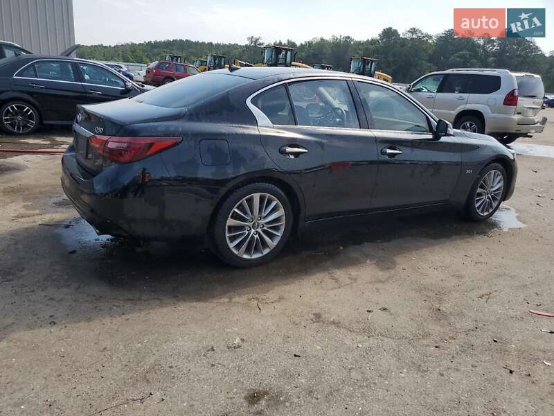 Седан Infiniti Q50 2018 в Львове