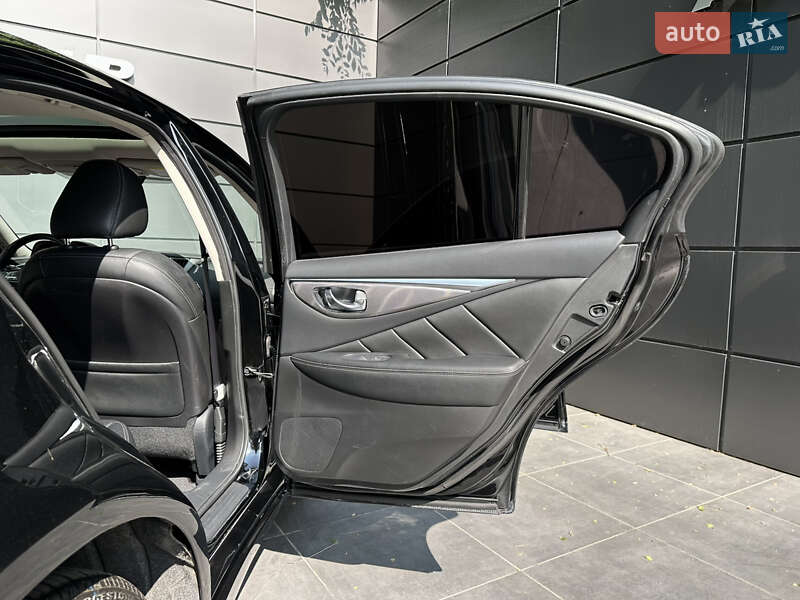 Седан Infiniti Q50 2017 в Одесі