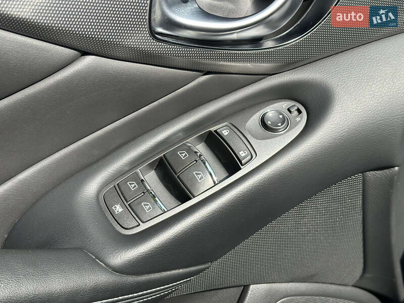 Седан Infiniti Q50 2017 в Одесі