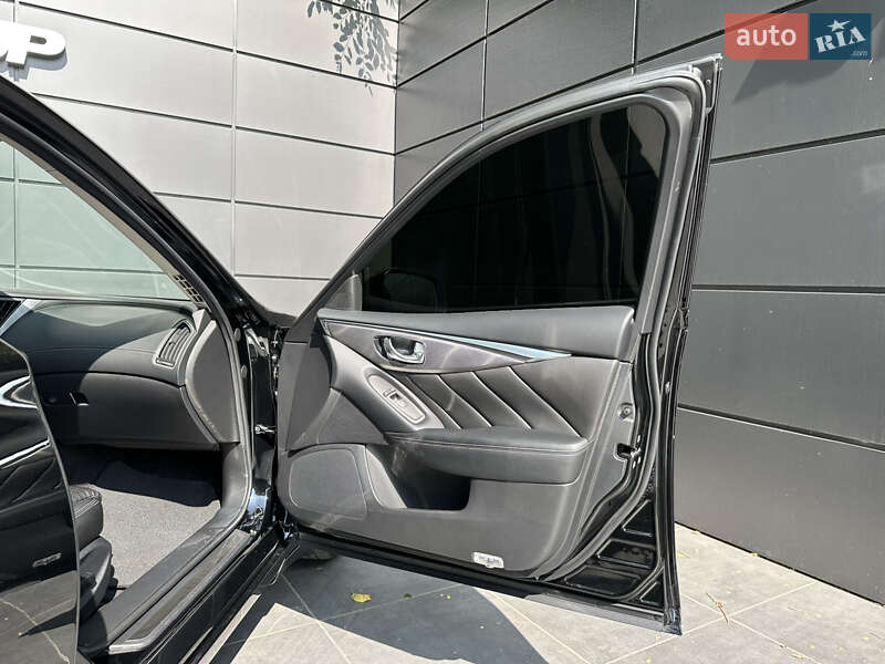Седан Infiniti Q50 2017 в Одесі