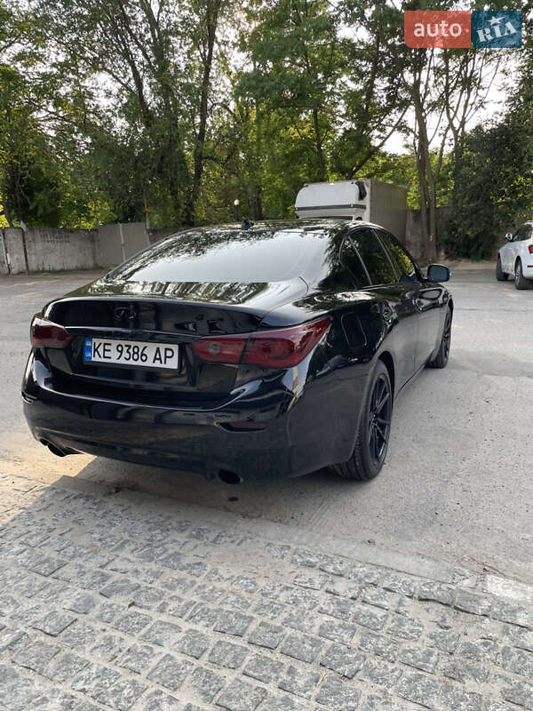 Седан Infiniti Q50 2016 в Дніпрі