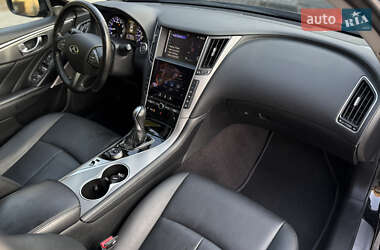 Седан Infiniti Q50 2017 в 