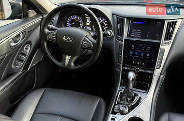 Седан Infiniti Q50 2017 в 
