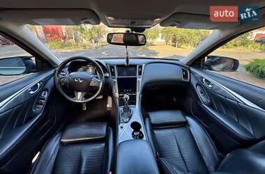 Седан Infiniti Q50 2016 в 