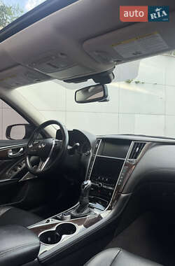 Седан Infiniti Q50 2018 в 