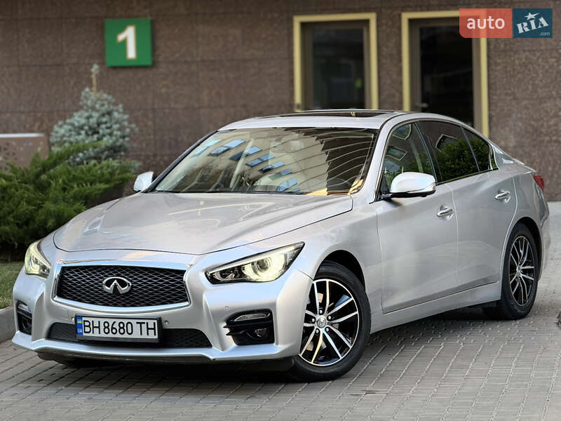 Infiniti Q50 2013