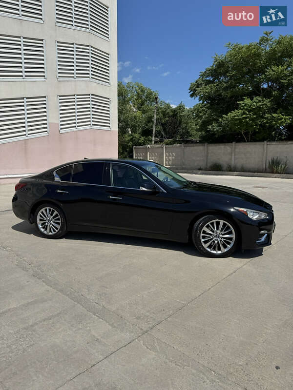 Седан Infiniti Q50 2017 в Одессе
