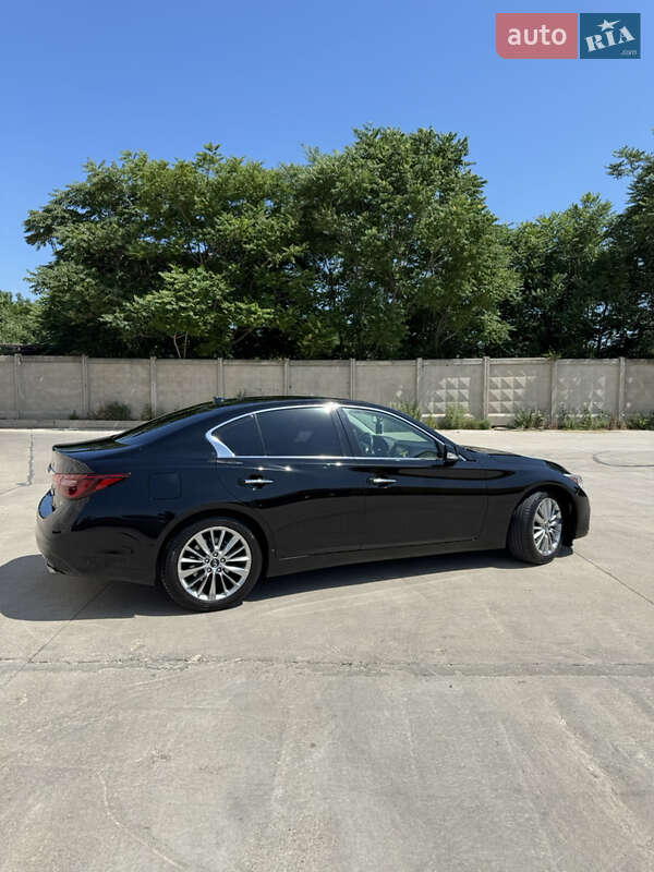 Седан Infiniti Q50 2017 в Одессе