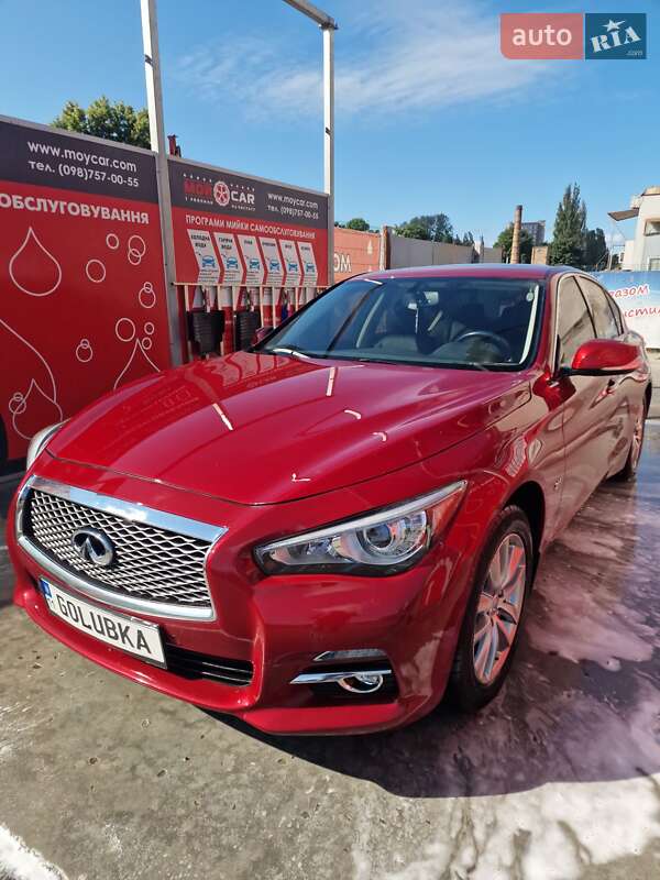 Infiniti Q50 2015
