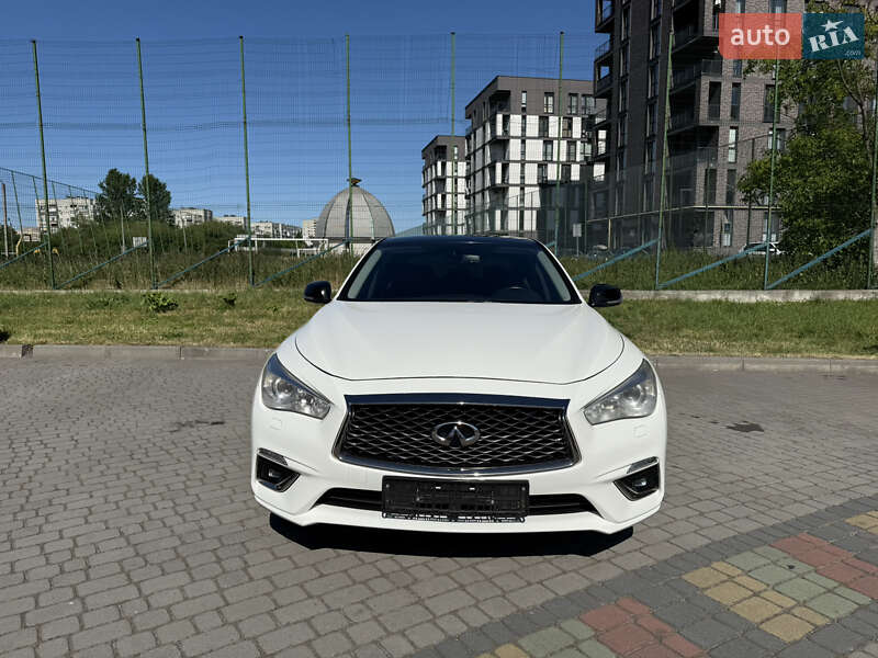 Седан Infiniti Q50 2018 в Львові