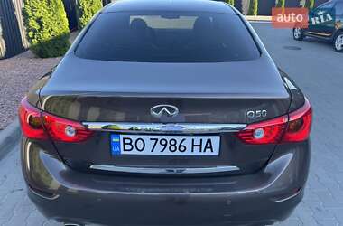 Седан Infiniti Q50 2015 в 