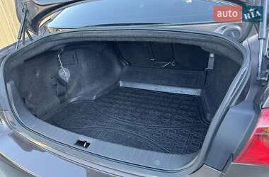 Седан Infiniti Q50 2015 в 