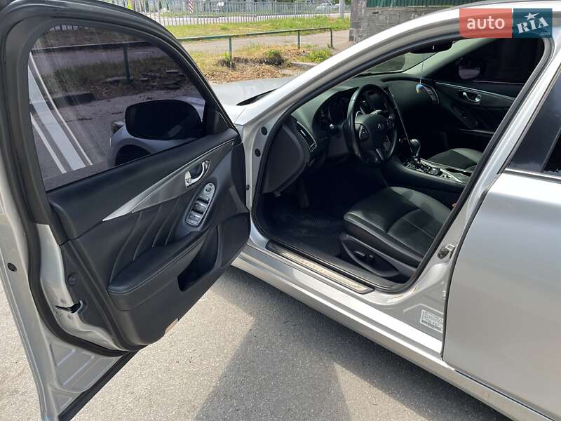 Седан Infiniti Q50 2017 в Житомире