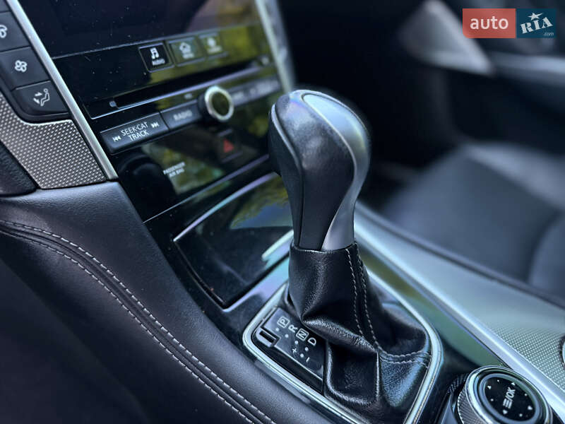 Седан Infiniti Q50 2016 в Полтаві