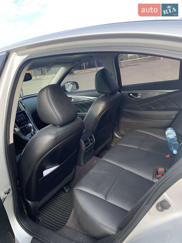 Седан Infiniti Q50 2016 в Києві