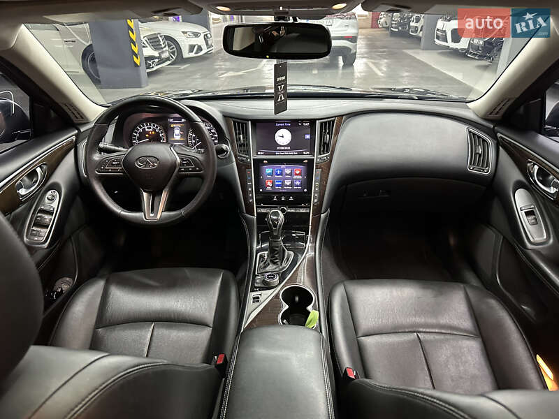 Седан Infiniti Q50 2017 в Одесі