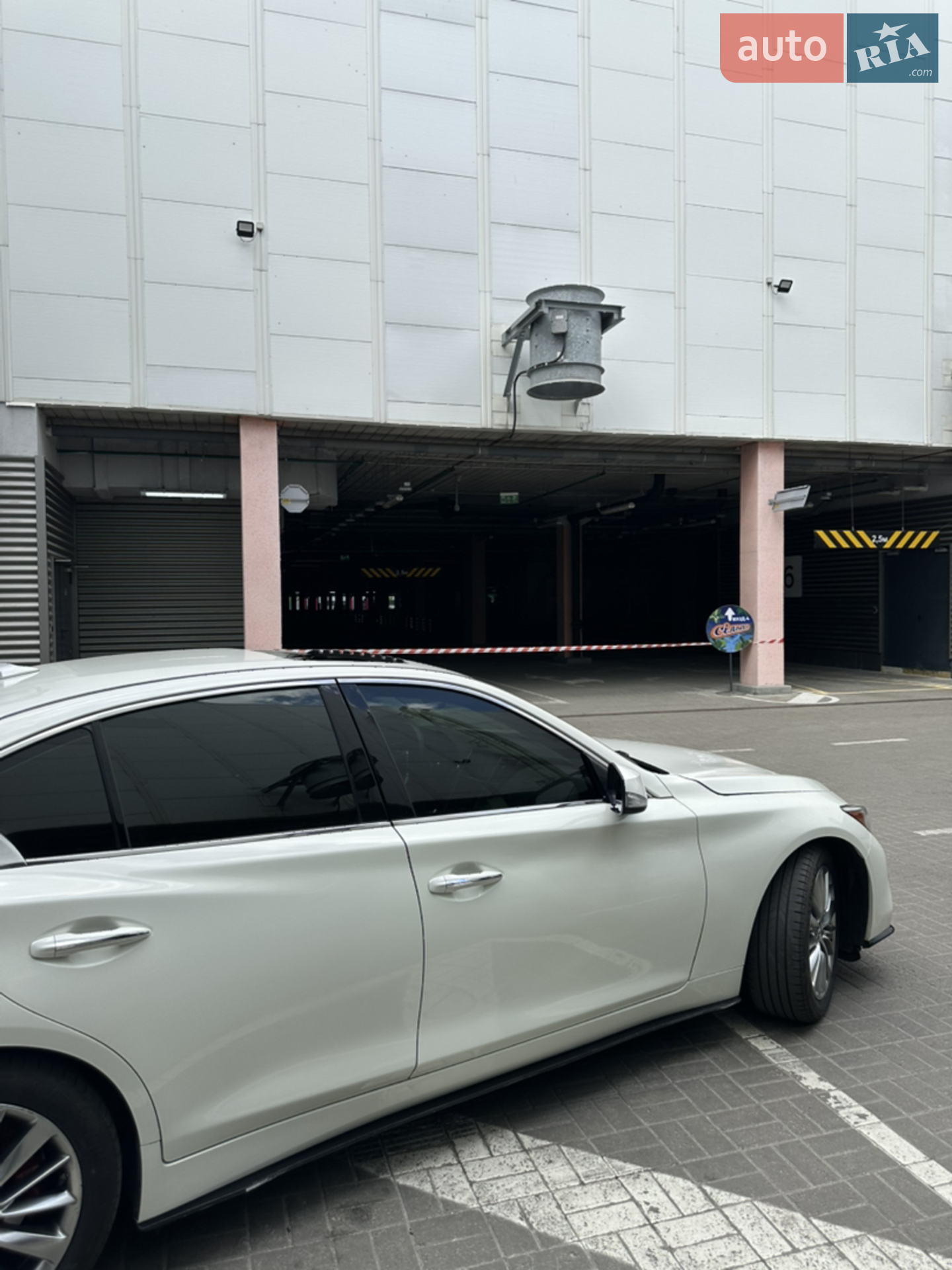 2017 Infiniti Q50 - мініатюра 15