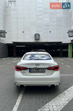 Седан Infiniti Q50 2017 в 