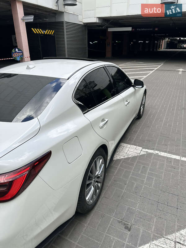 Седан Infiniti Q50 2017 в Києві
