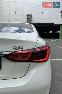 Седан Infiniti Q50 2017 в 