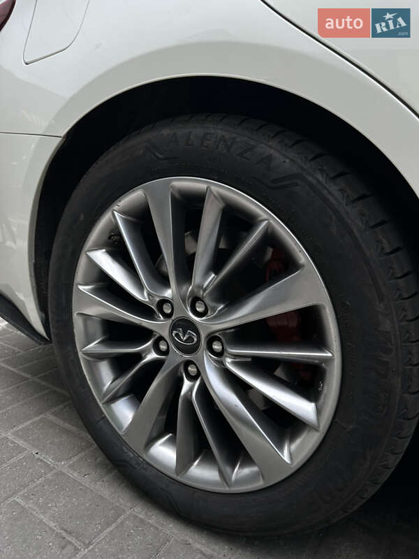 Седан Infiniti Q50 2017 в Києві