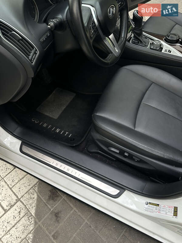 Седан Infiniti Q50 2017 в Києві